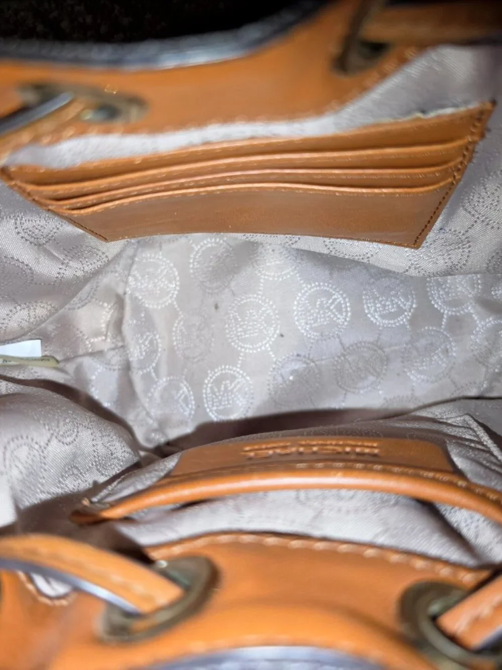 Michael Kors Jules drawstring bucket bag - Picture 6 of 6